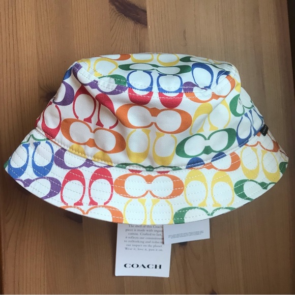 🌈 Coach Rainbow Signature Bucket Hat - Picture 3 of 8